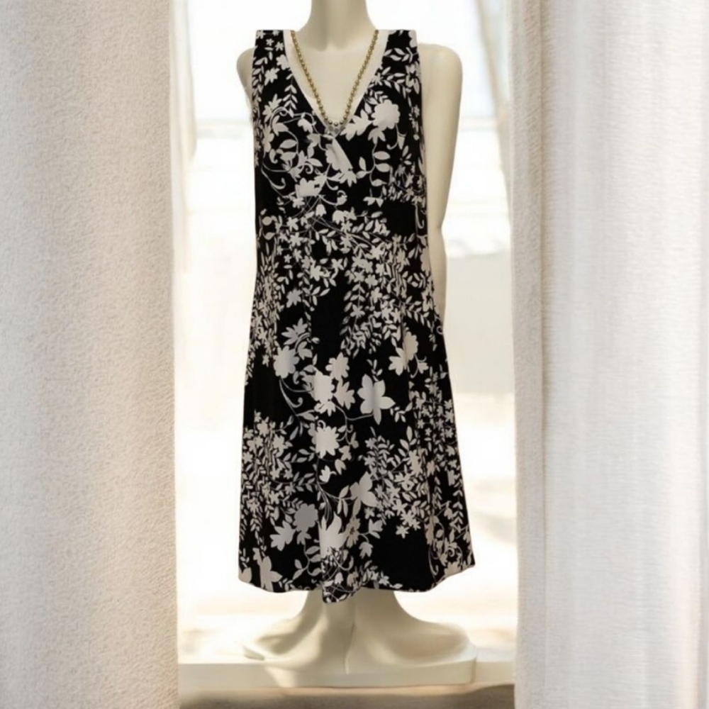 Connected Apparel dress black floral sleeveless size 16, low cut, sexy s…